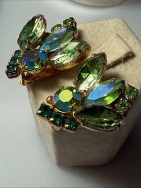 Vintage Green Crystal Cluster Clip-On Earrings - Gold Tone